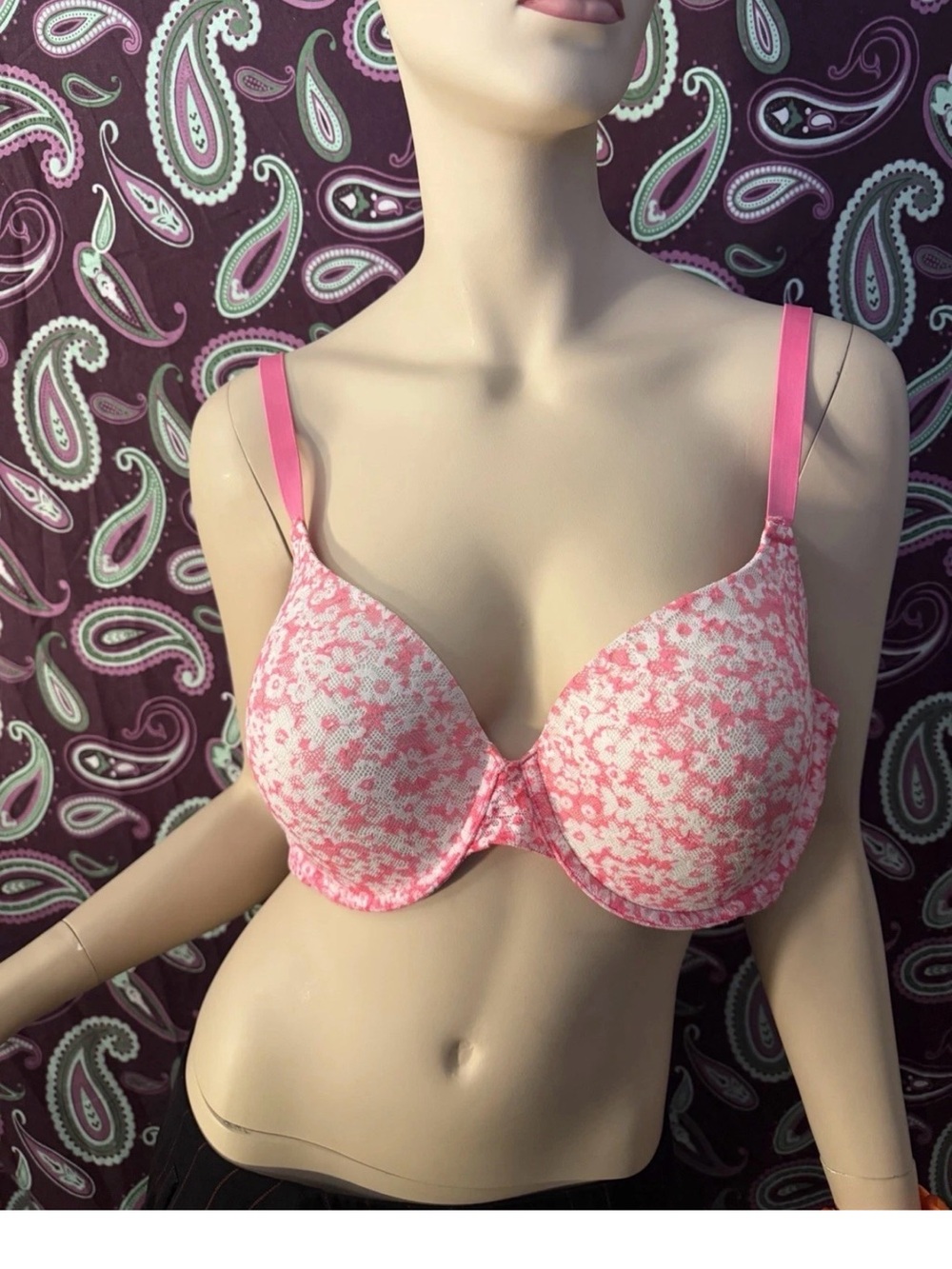 PINK by VS Lightly Lined Wear Everywhere Bra 38D Pink & White T-Shirt Floral